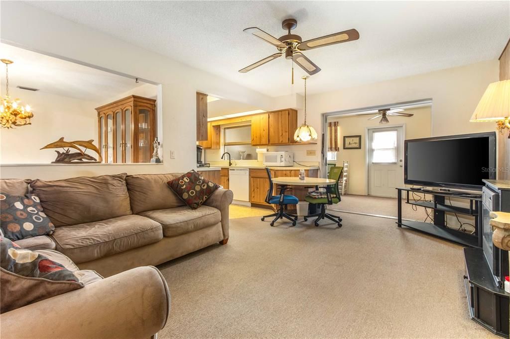 For Sale: $409,900 (2 beds, 2 baths, 1794 Square Feet)
