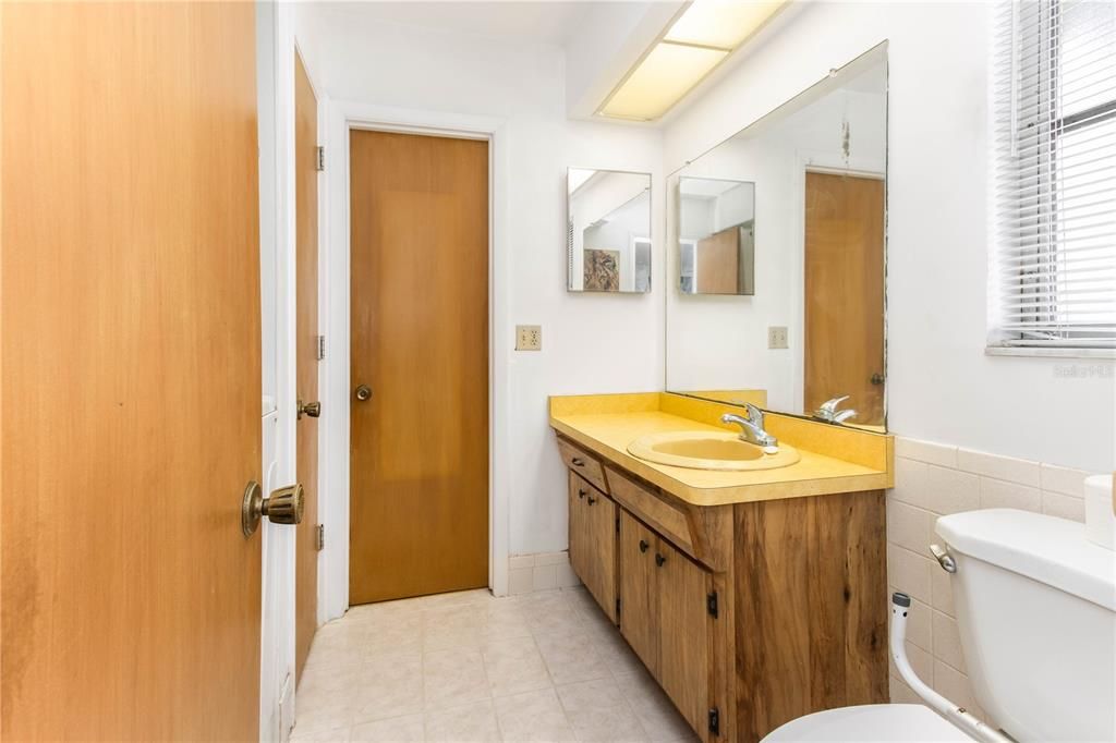 For Sale: $409,900 (2 beds, 2 baths, 1794 Square Feet)