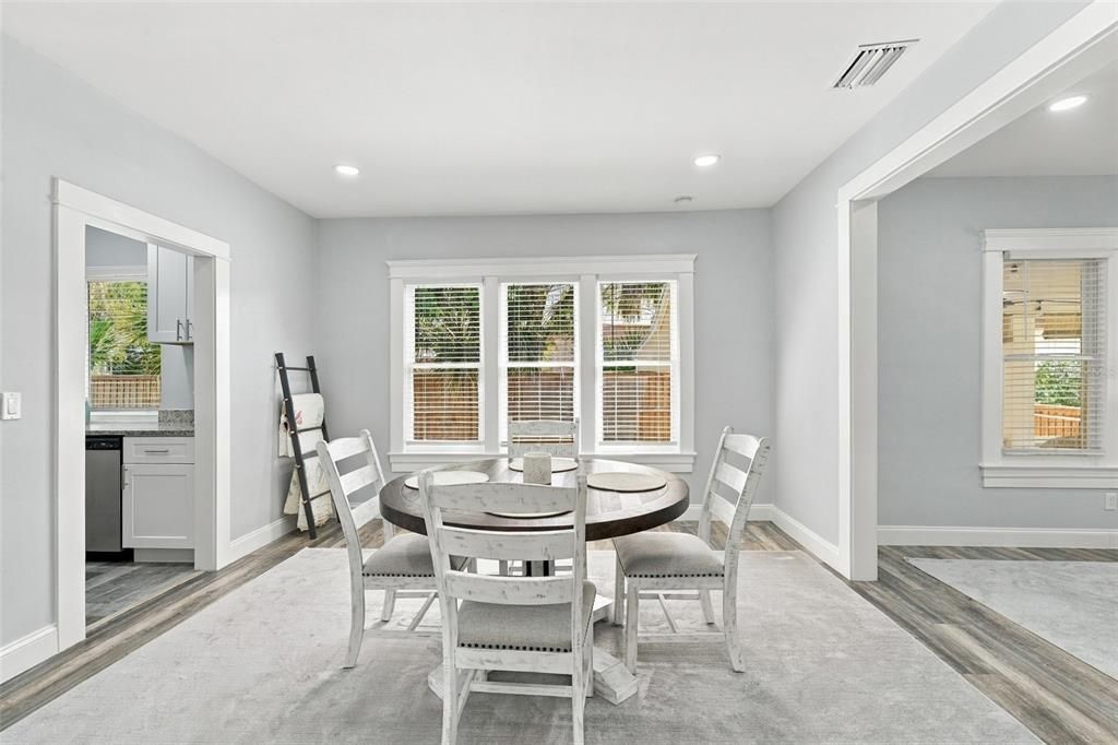 For Sale: $265,000 (3 beds, 2 baths, 1474 Square Feet)