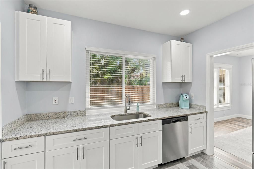 For Sale: $265,000 (3 beds, 2 baths, 1474 Square Feet)