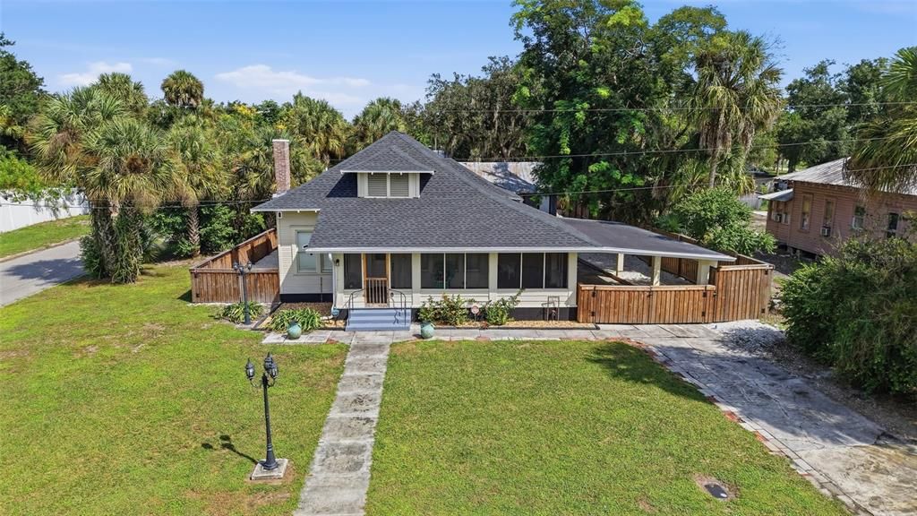 For Sale: $265,000 (3 beds, 2 baths, 1474 Square Feet)
