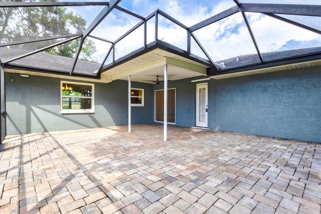 En Venta: $445,000 (3 camas, 2 baños, 1701 Pies cuadrados)