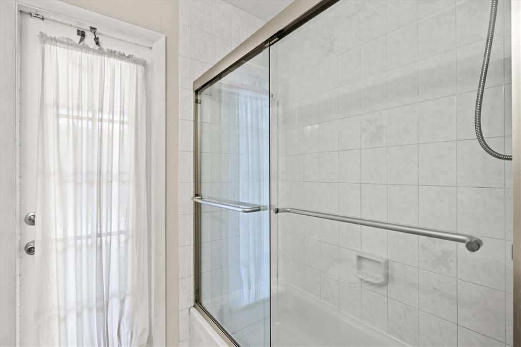 En Venta: $445,000 (3 camas, 2 baños, 1701 Pies cuadrados)