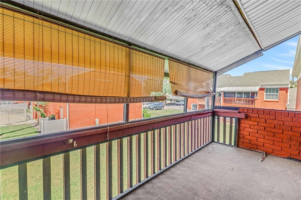 For Sale: $95,000 (2 beds, 1 baths, 820 Square Feet)