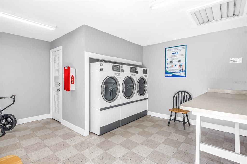 For Sale: $95,000 (2 beds, 1 baths, 820 Square Feet)
