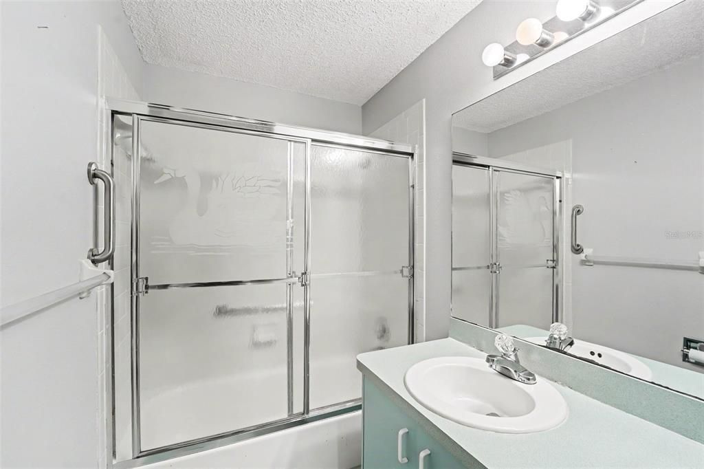 En Venta: $150,000 (2 camas, 2 baños, 1215 Pies cuadrados)