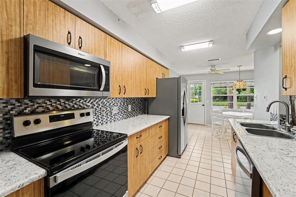 En Venta: $150,000 (2 camas, 2 baños, 1215 Pies cuadrados)