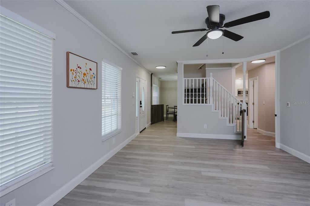 For Sale: $475,000 (3 beds, 2 baths, 1638 Square Feet)