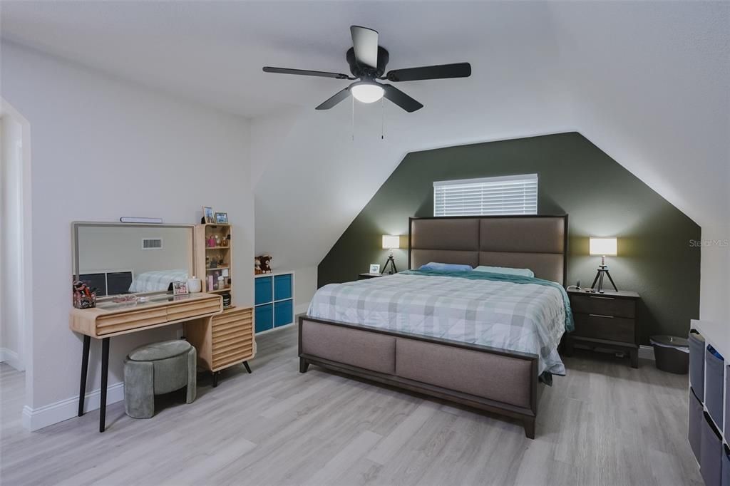 For Sale: $475,000 (3 beds, 2 baths, 1638 Square Feet)