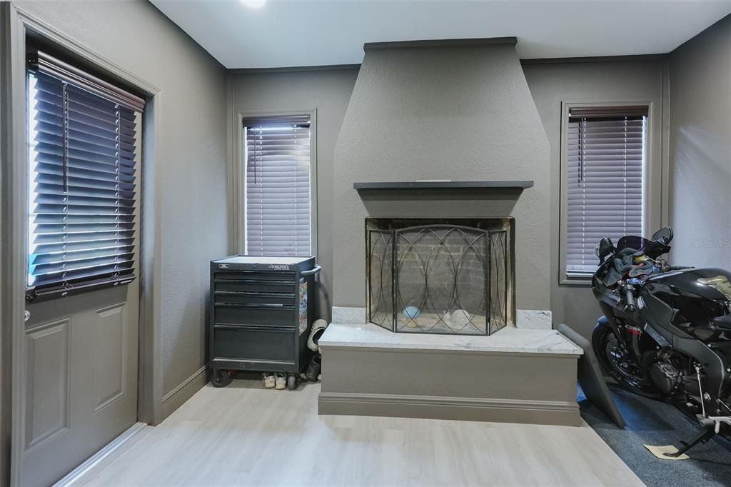 For Sale: $475,000 (3 beds, 2 baths, 1638 Square Feet)