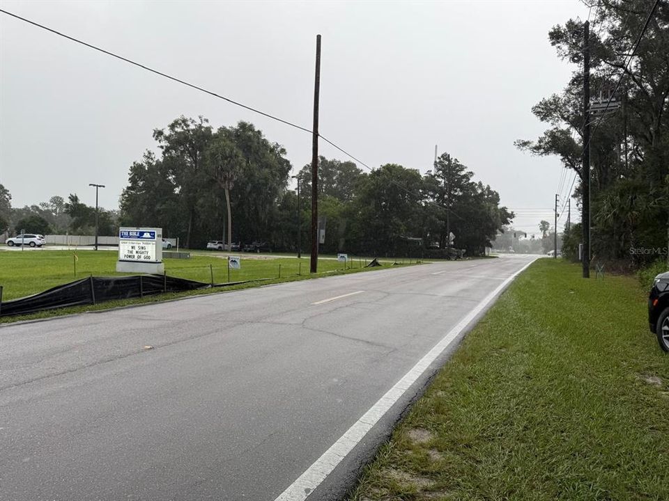 待售: $650,000 (6.57 acres)