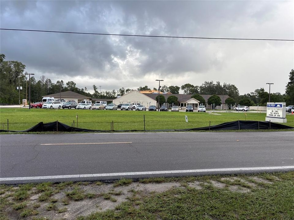 待售: $650,000 (6.57 acres)