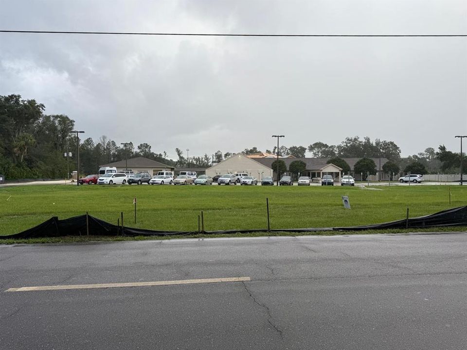 待售: $650,000 (6.57 acres)