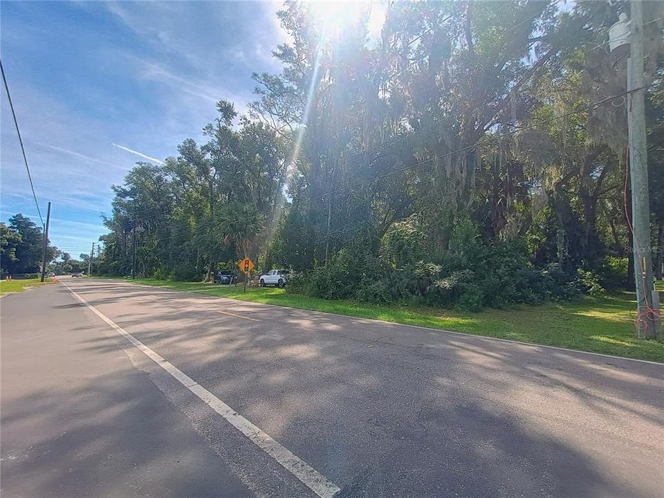 待售: $650,000 (6.57 acres)