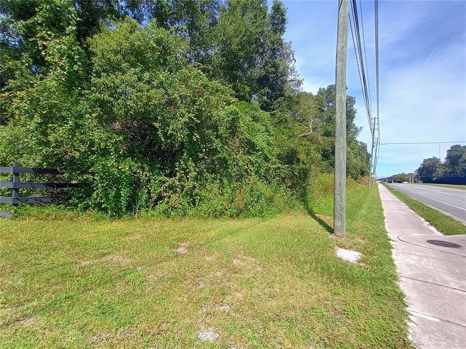 待售: $650,000 (6.57 acres)