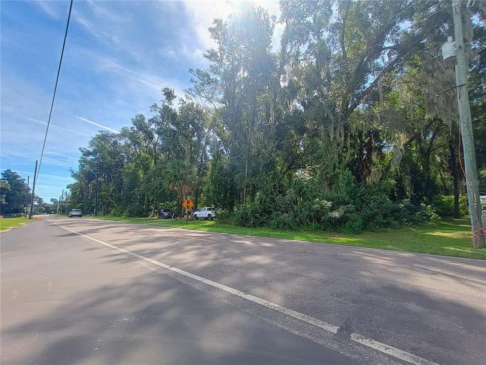 待售: $650,000 (6.57 acres)