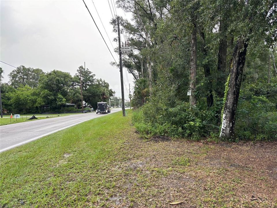 待售: $650,000 (6.57 acres)