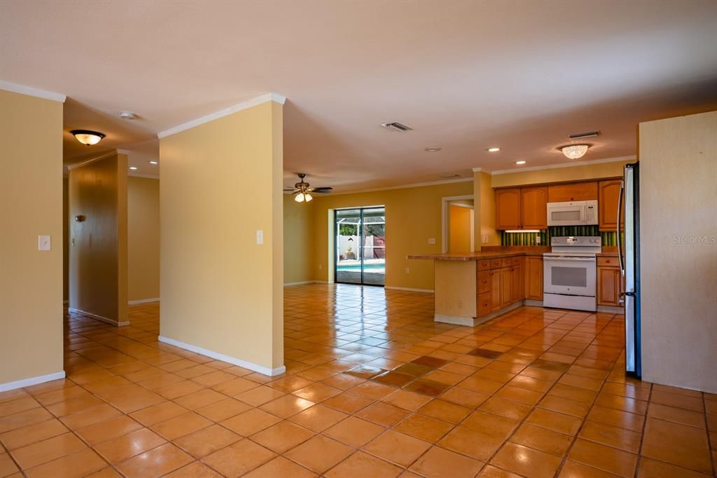 En Venta: $595,000 (3 camas, 2 baños, 1890 Pies cuadrados)