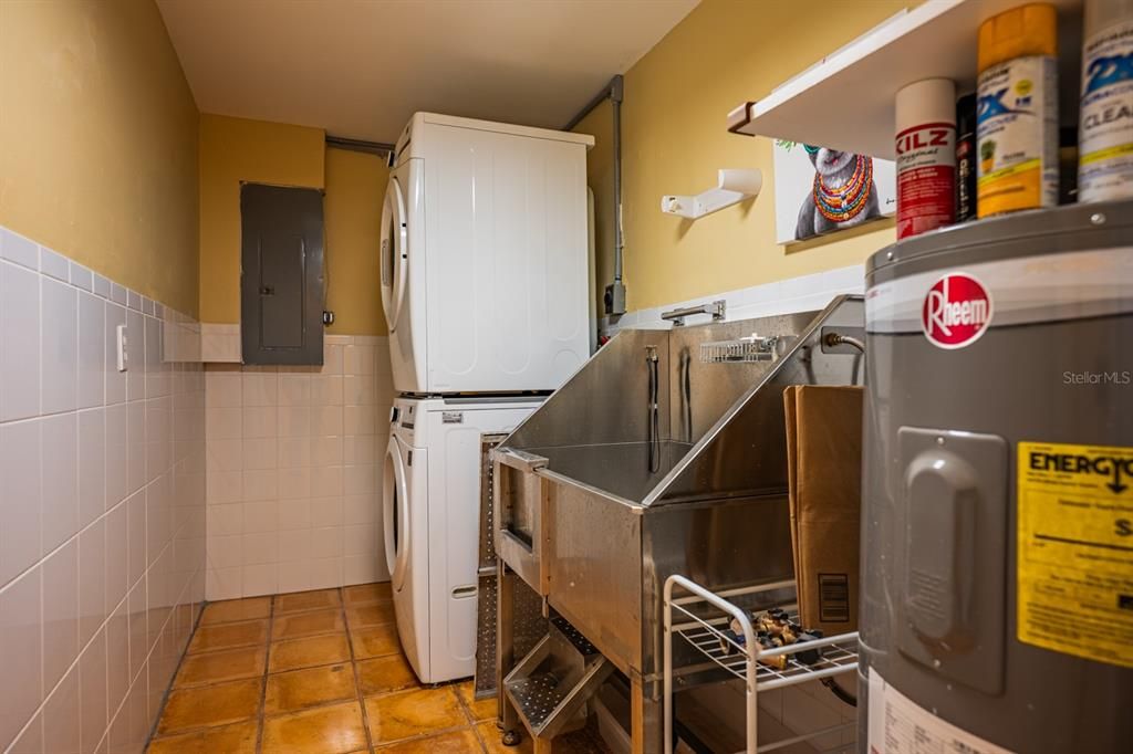 En Venta: $595,000 (3 camas, 2 baños, 1890 Pies cuadrados)