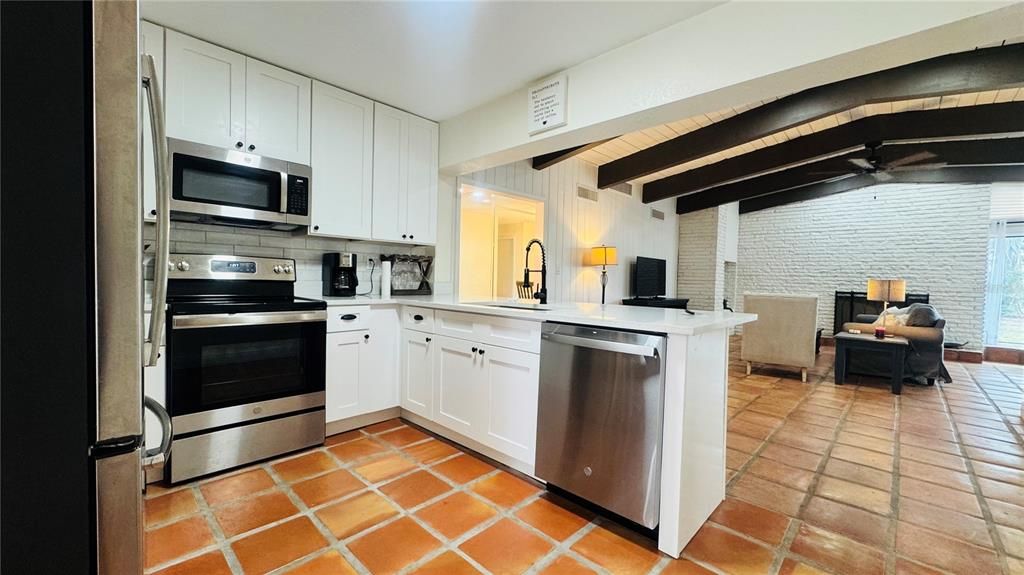 For Rent: $3,500 (3 beds, 2 baths, 2137 Square Feet)