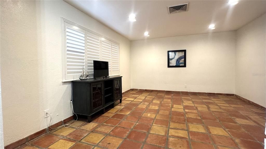 For Rent: $3,500 (3 beds, 2 baths, 2137 Square Feet)