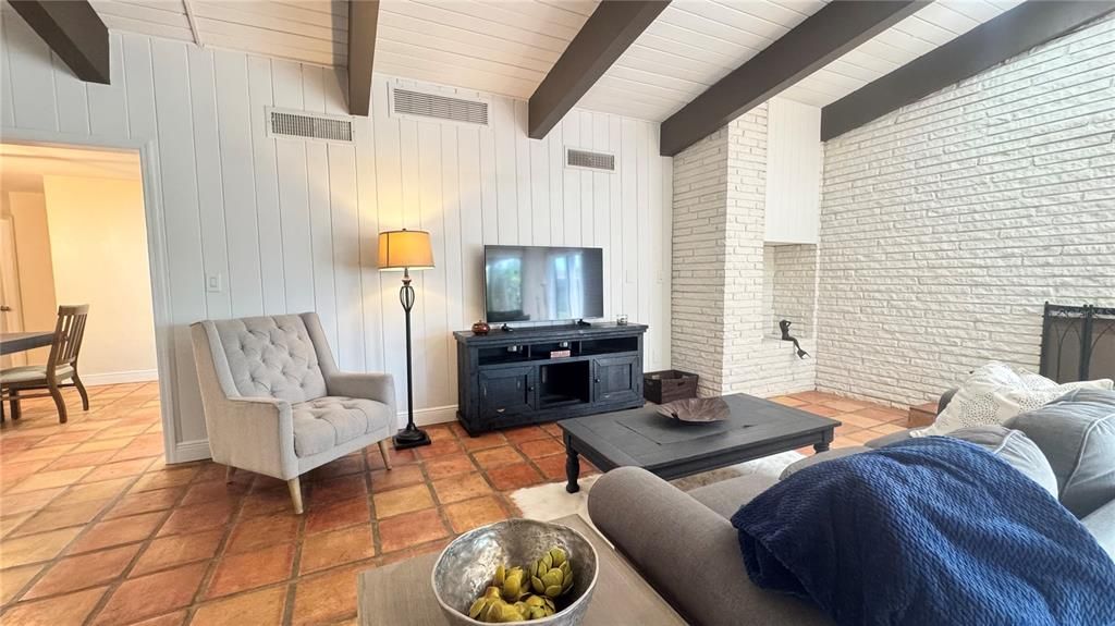 For Rent: $3,500 (3 beds, 2 baths, 2137 Square Feet)