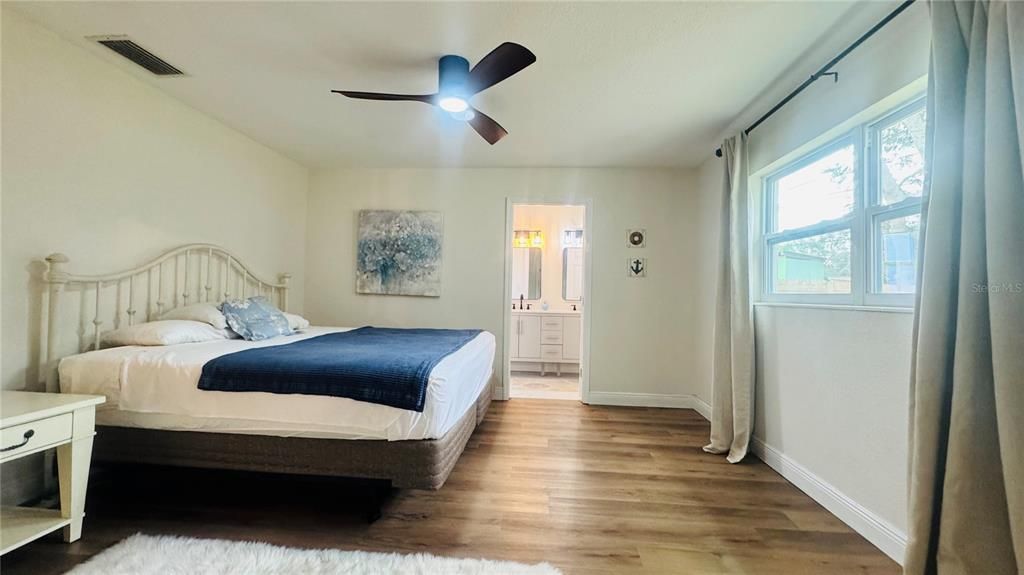 For Rent: $3,500 (3 beds, 2 baths, 2137 Square Feet)