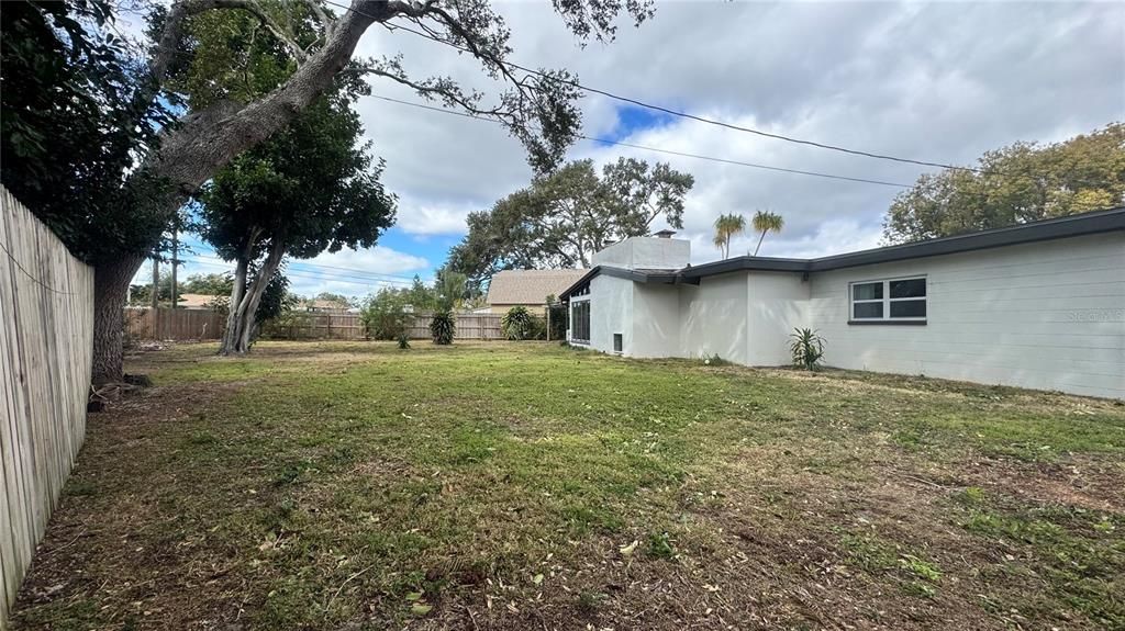For Rent: $3,500 (3 beds, 2 baths, 2137 Square Feet)