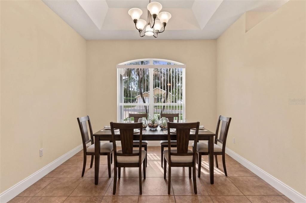 En Venta: $340,000 (3 camas, 2 baños, 1707 Pies cuadrados)
