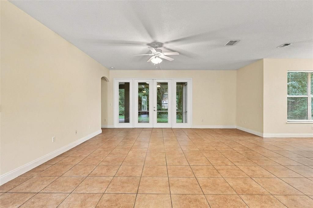 En Venta: $340,000 (3 camas, 2 baños, 1707 Pies cuadrados)