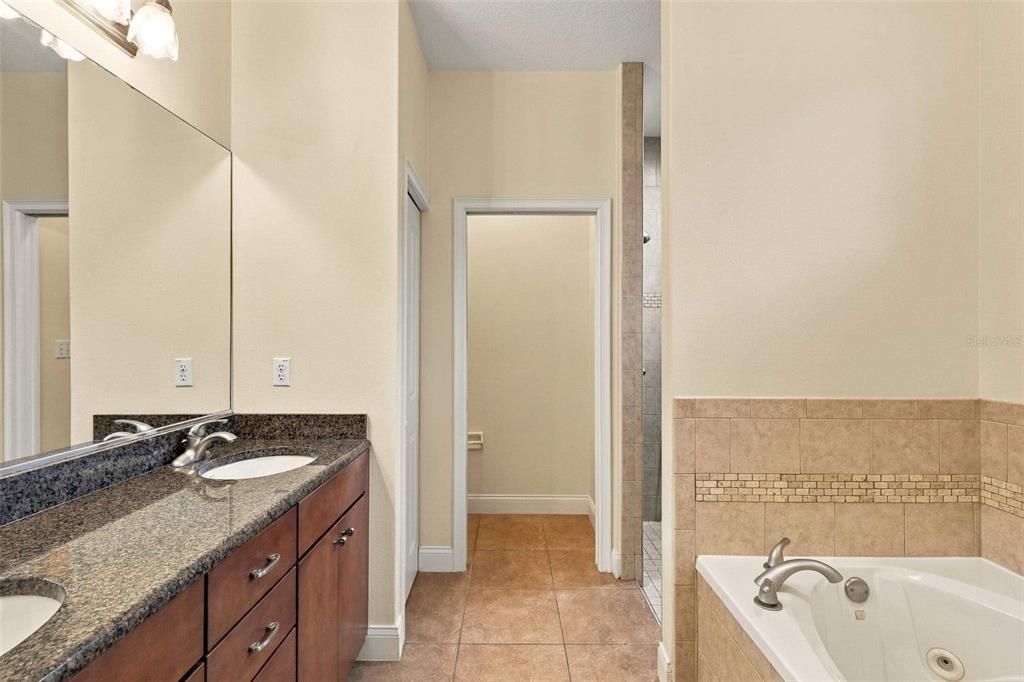 En Venta: $340,000 (3 camas, 2 baños, 1707 Pies cuadrados)