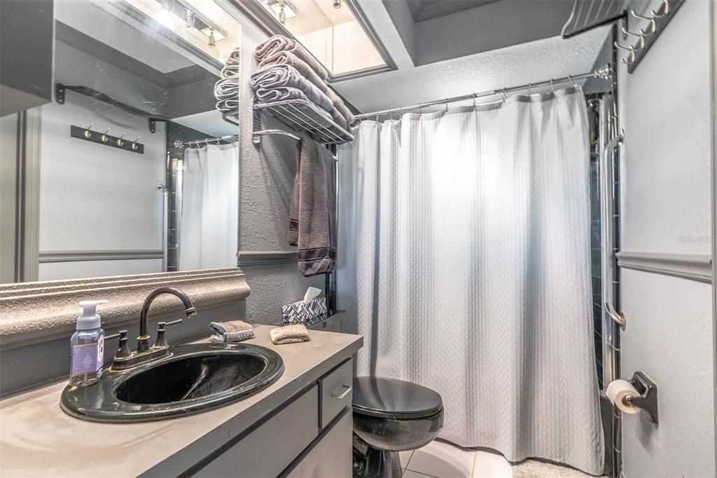 For Sale: $345,000 (3 beds, 2 baths, 1567 Square Feet)