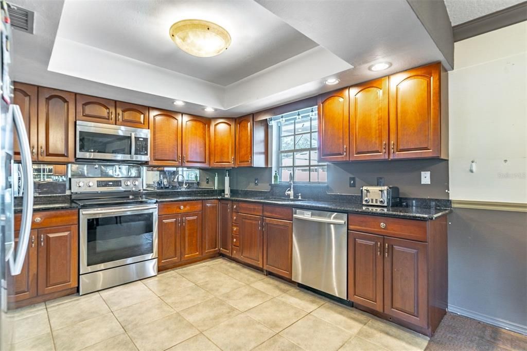 For Sale: $345,000 (3 beds, 2 baths, 1567 Square Feet)
