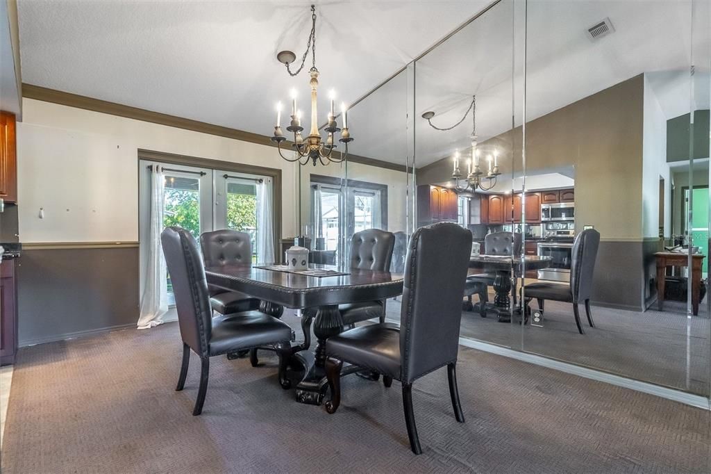 For Sale: $345,000 (3 beds, 2 baths, 1567 Square Feet)