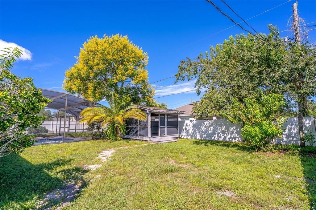 For Sale: $345,000 (3 beds, 2 baths, 1567 Square Feet)