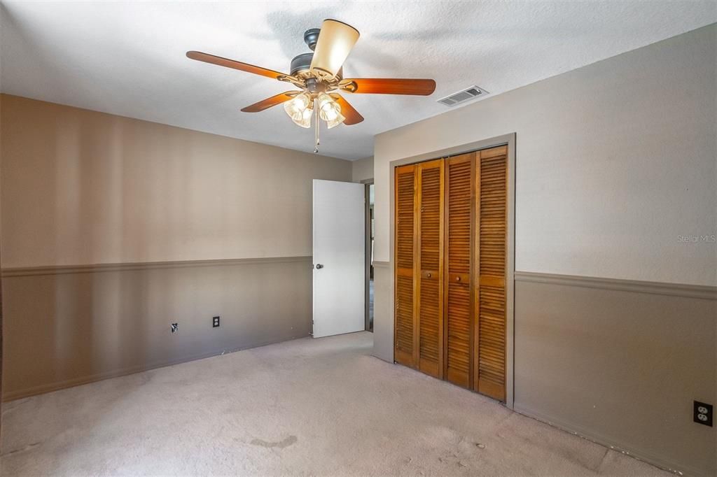 For Sale: $345,000 (3 beds, 2 baths, 1567 Square Feet)