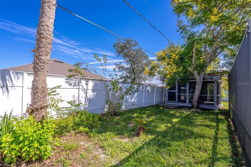 For Sale: $345,000 (3 beds, 2 baths, 1567 Square Feet)