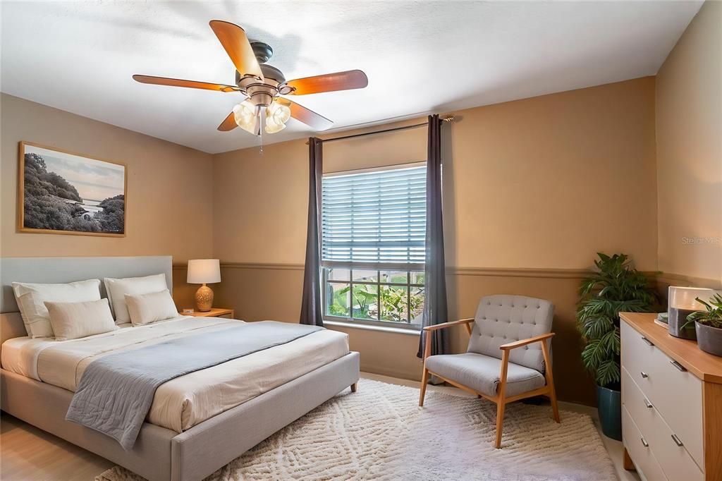 For Sale: $345,000 (3 beds, 2 baths, 1567 Square Feet)