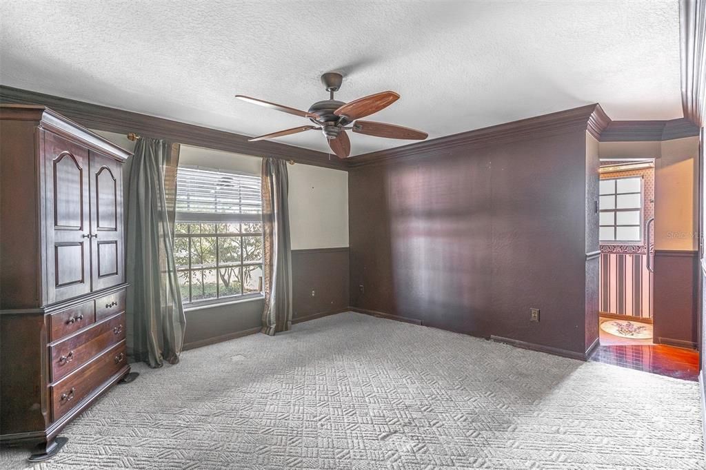 For Sale: $345,000 (3 beds, 2 baths, 1567 Square Feet)
