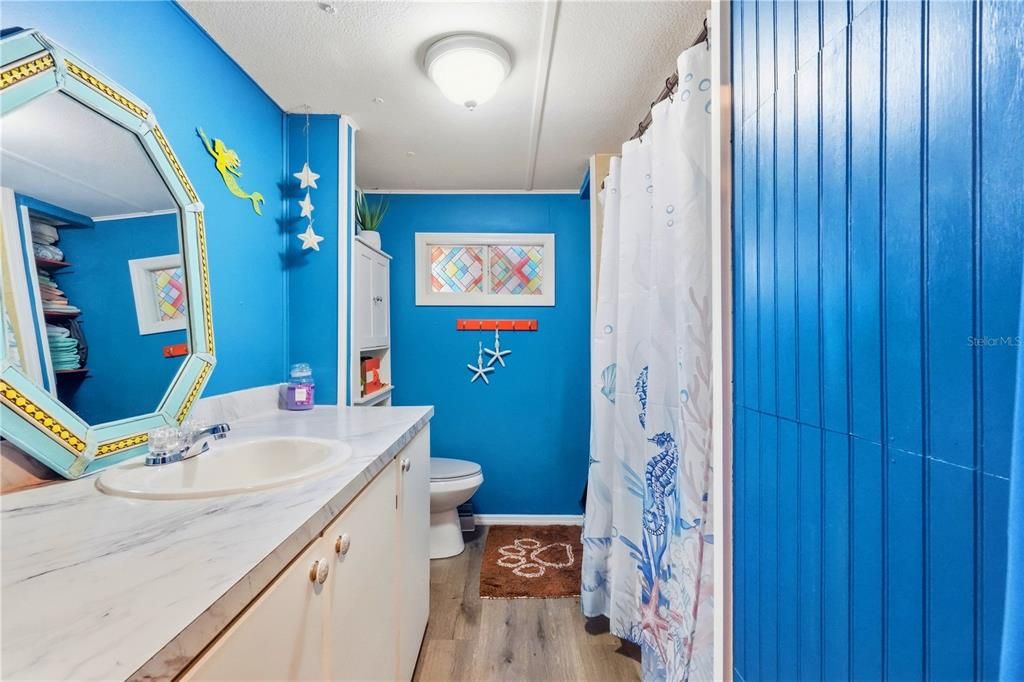 For Sale: $134,900 (1 beds, 1 baths, 606 Square Feet)