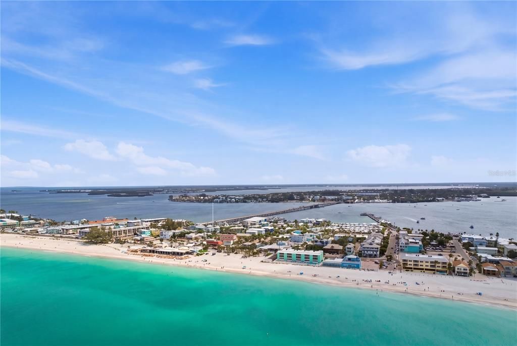For Sale: $134,900 (1 beds, 1 baths, 606 Square Feet)