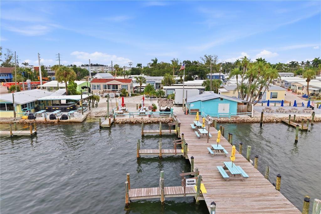 For Sale: $134,900 (1 beds, 1 baths, 606 Square Feet)