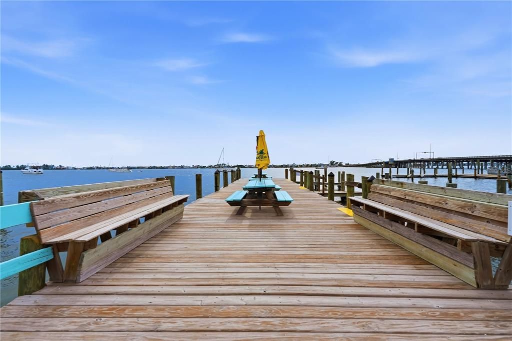 For Sale: $134,900 (1 beds, 1 baths, 606 Square Feet)