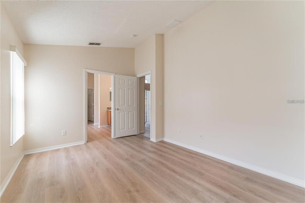 В аренду: $2,895 (5 спален, 4 ванн, 2136 Квадратных фут)