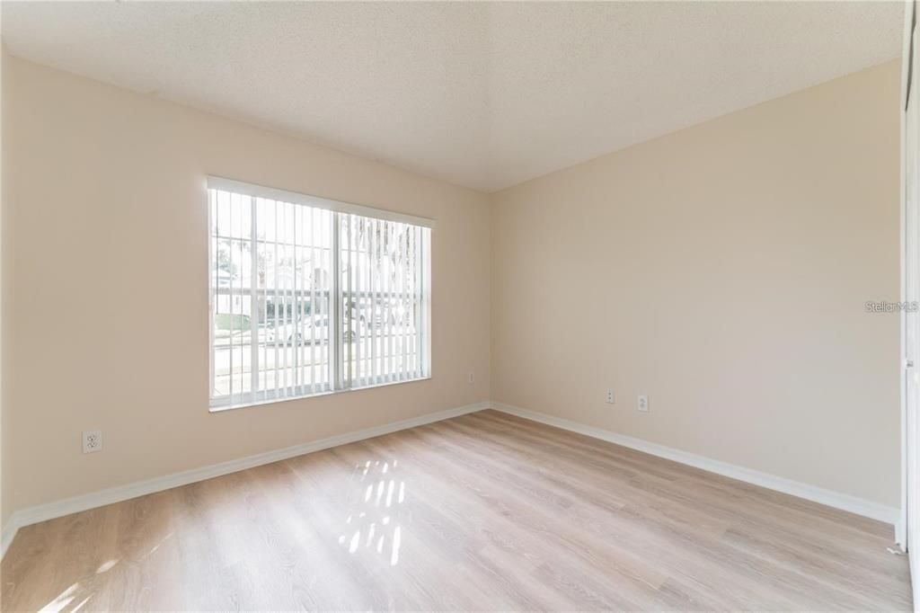 В аренду: $2,895 (5 спален, 4 ванн, 2136 Квадратных фут)