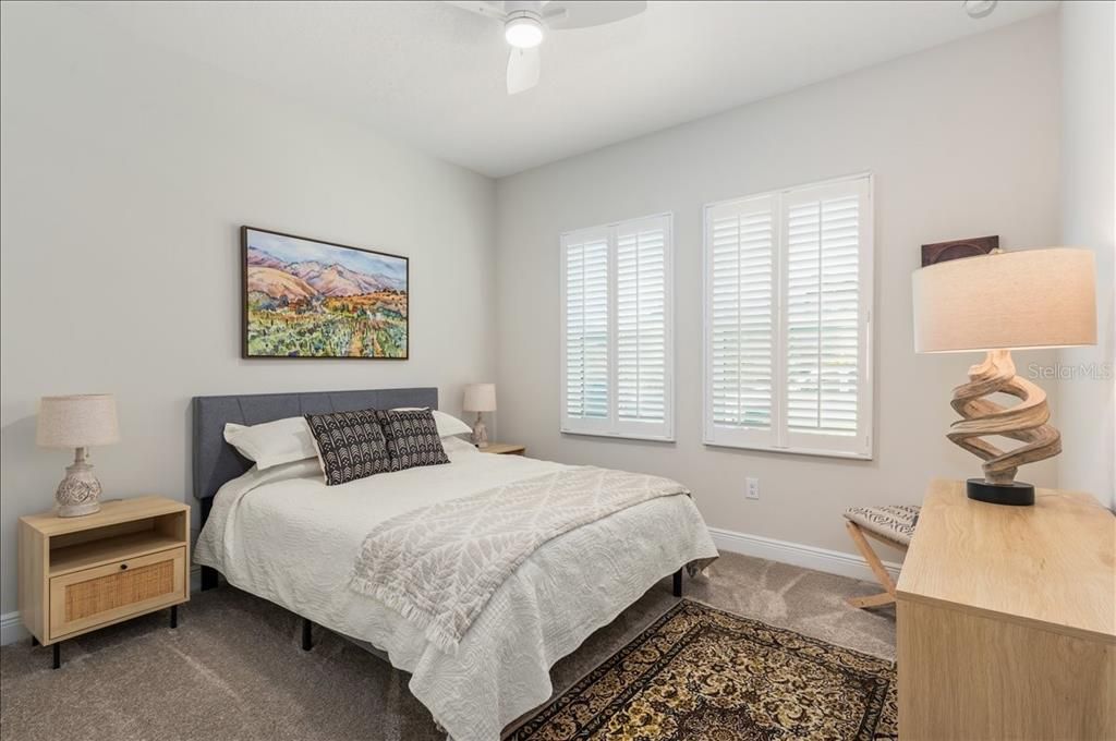 En Venta: $769,900 (5 camas, 3 baños, 3381 Pies cuadrados)