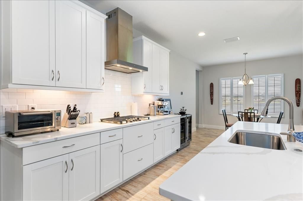 En Venta: $769,900 (5 camas, 3 baños, 3381 Pies cuadrados)