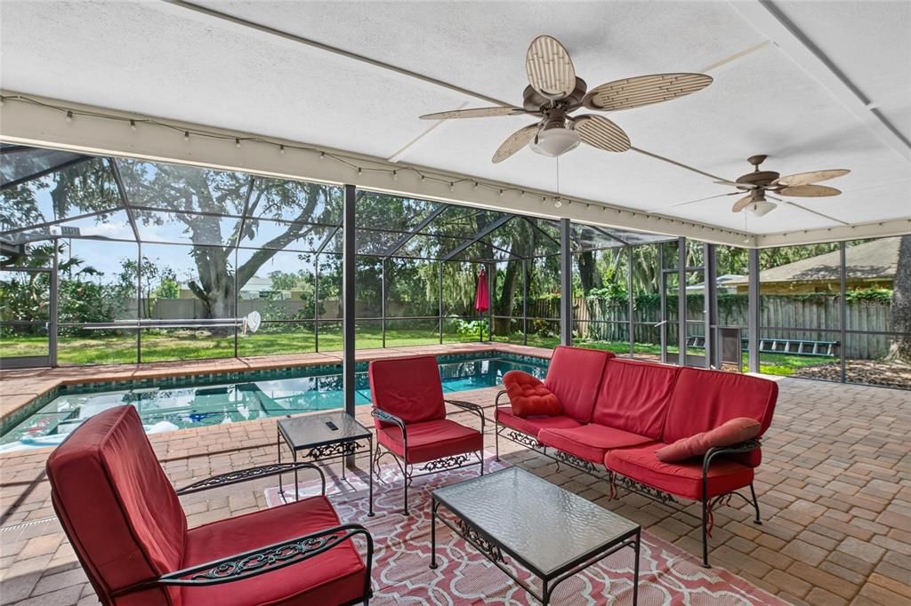 For Sale: $555,000 (4 beds, 2 baths, 2462 Square Feet)