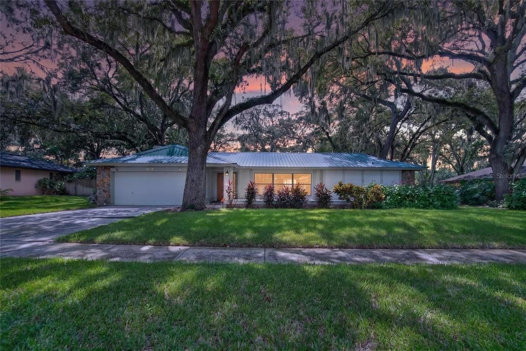 For Sale: $555,000 (4 beds, 2 baths, 2462 Square Feet)