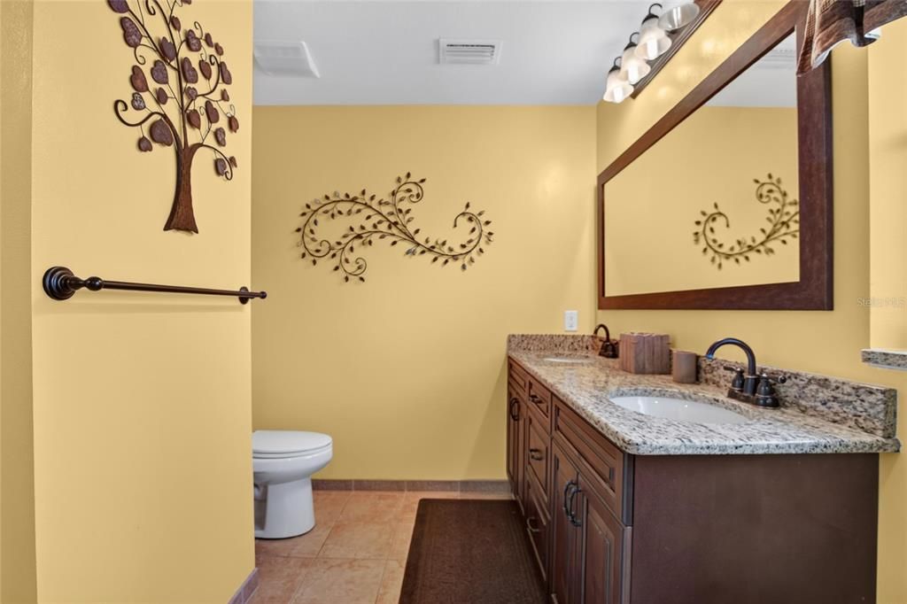 For Sale: $555,000 (4 beds, 2 baths, 2462 Square Feet)